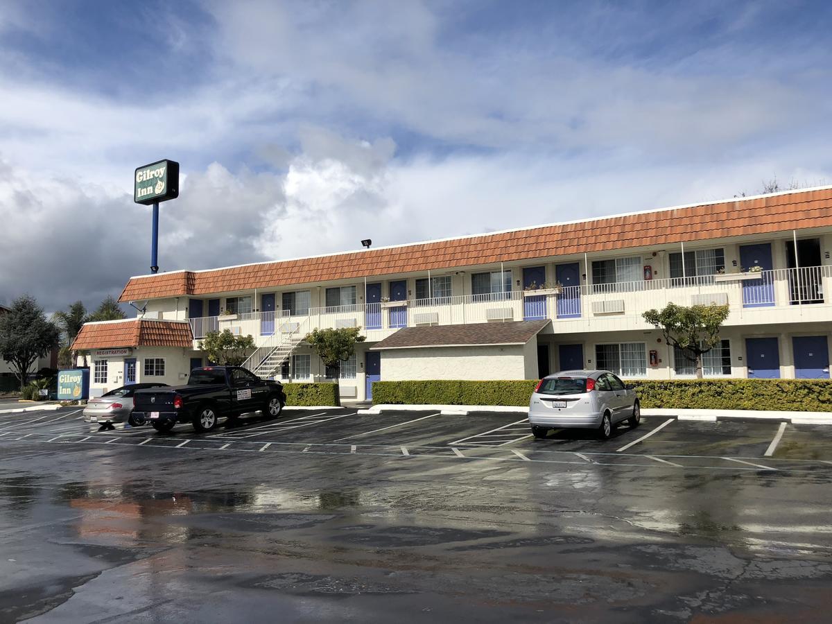 Gilroy Inn Екстериор снимка