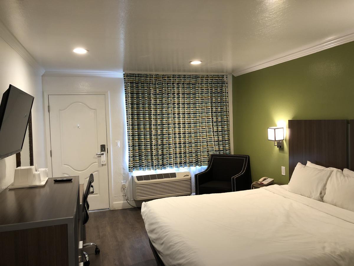 Gilroy Inn Екстериор снимка