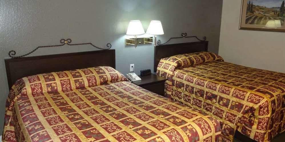 Gilroy Inn Екстериор снимка